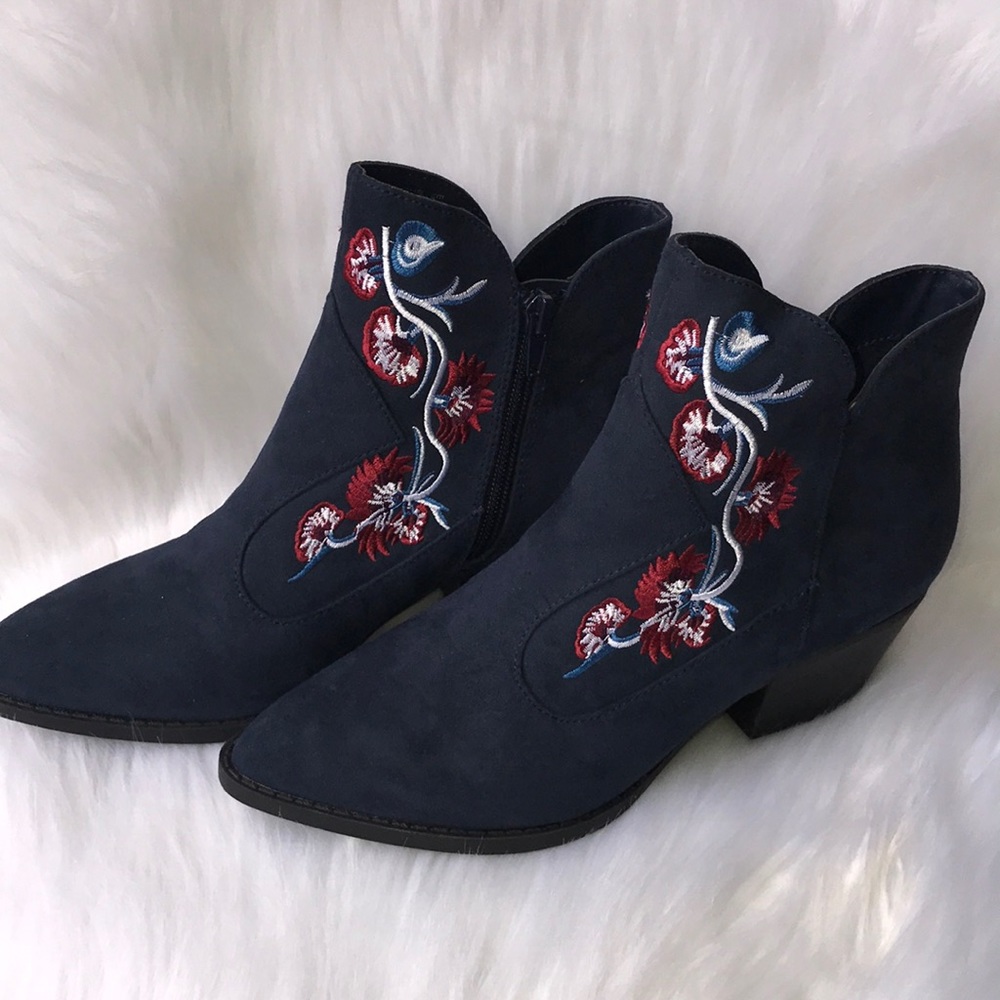 Blue floral Carlos ankle boots size 7